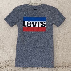 Levi's Tee Shirt. Unisex Kids Medium